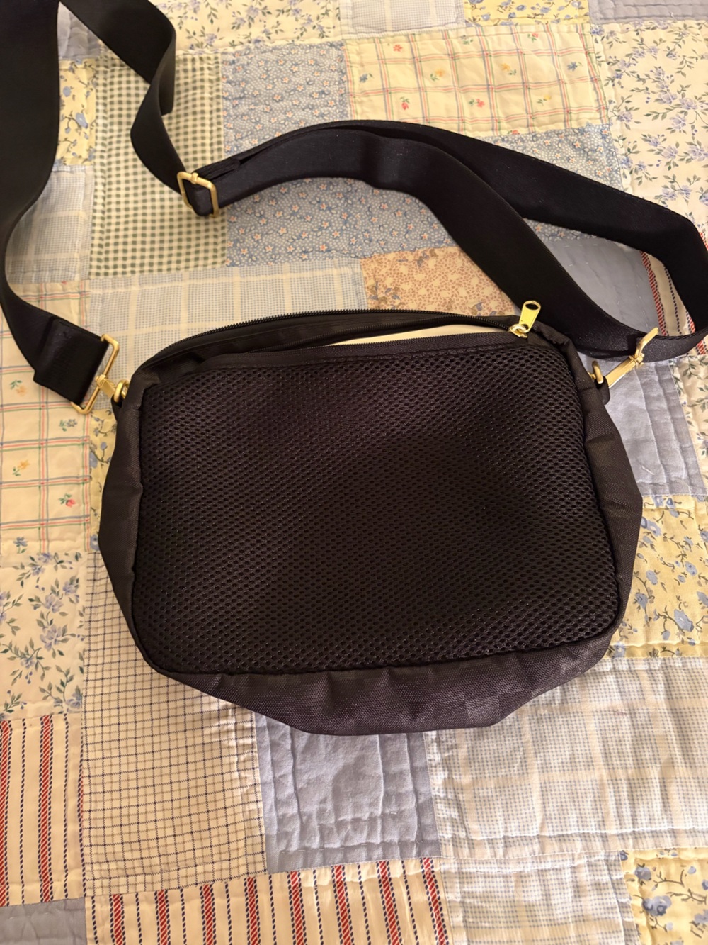 Canvelle Large City Crossbody Bag - Picture 2 of 6